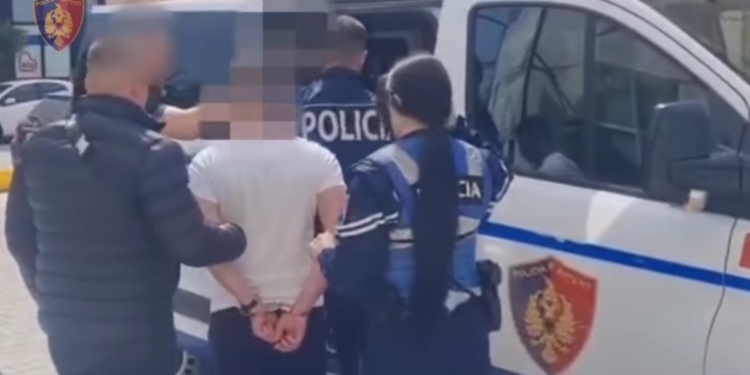 Shpërndau para për blerjen e votave në favor të një kandidateje për deputete, pranga 63-vjeçarit pas hetimeve të SPAK