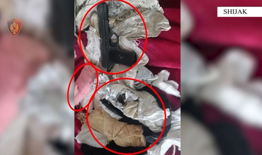 Mbanin në banesë municion luftarak, arrestohet 30-vjeçari në Shijak, shpallet në kërkim babai i tij