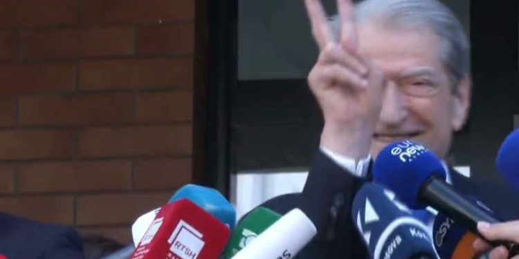 A do e pranojë rezultatin? Sali Berisha flet pasi “shkundi” votën