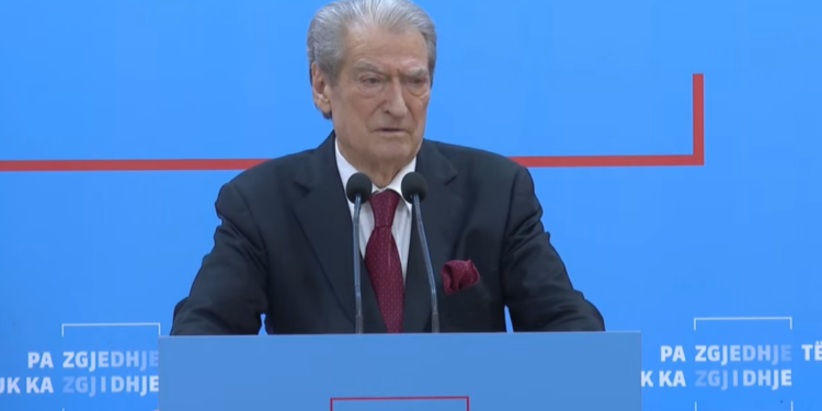 Festa e PS për fitoren/ Berisha: Ishte një takim mortor, Rama mblodhi narkodeputetët