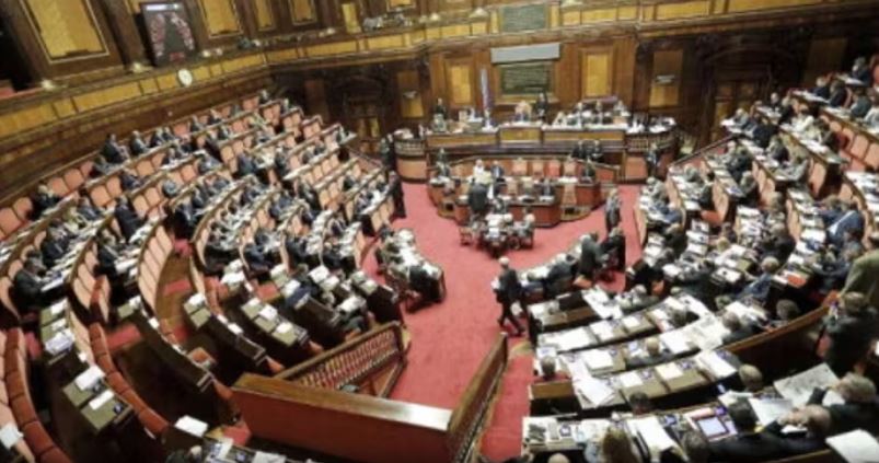 Marrëveshja me Shqipërinë për emigrantët/ Senati italian miraton me 90 vota pro: Tashmë është ligj