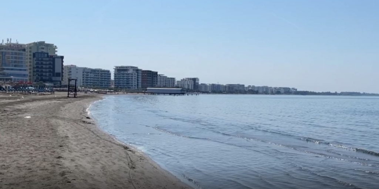 E rëndë në Shëngjin/ Gjendet pa shenja jete 37-vjeçari në afërsi të bregut, pranë trupit u gjet…