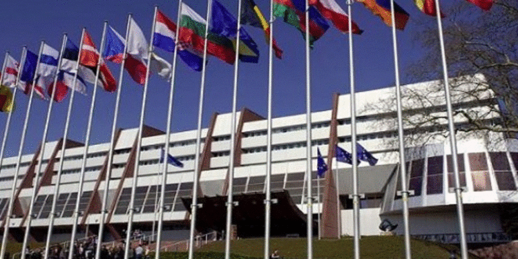 Sondazhi: Besimi ndaj Bashkimit Europian arrin nivelin më të lartë që nga viti 2007