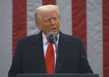 Donald Trump emigrantëve të paligjshëm: Rezervoni fluturimin tuaj falas tani