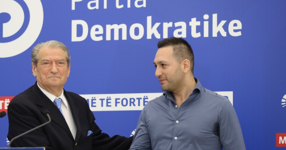 Zyrtari i Berishës: Shqiptarët i kapin gjërat me vonesë, por flladi i ndryshimit po fryn! Do bëhemi konservatorë