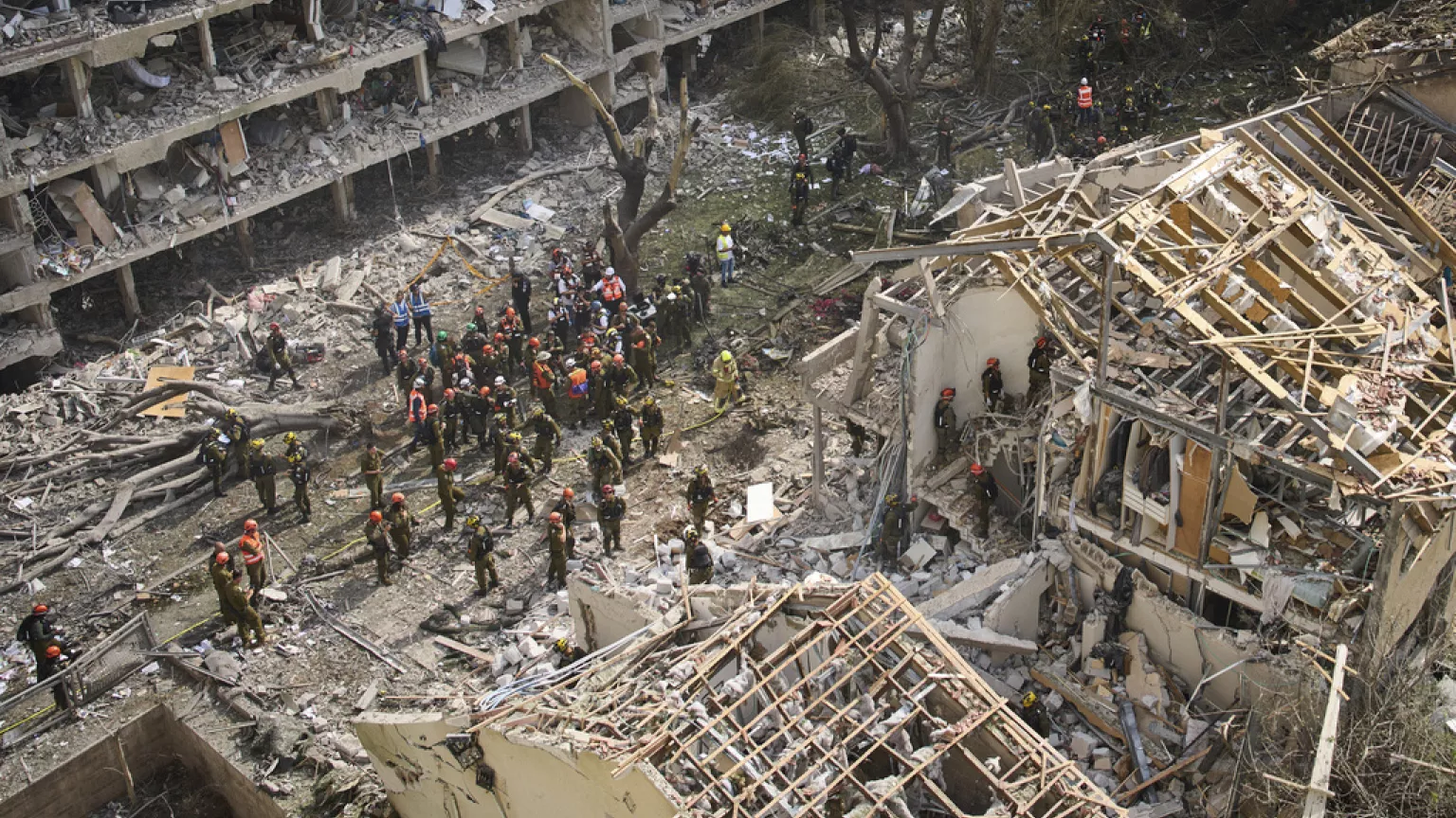 Nisin sulmet ndaj infrastrukturës ushtarake iraniane, Teherani bombardon disa qytete izraelite