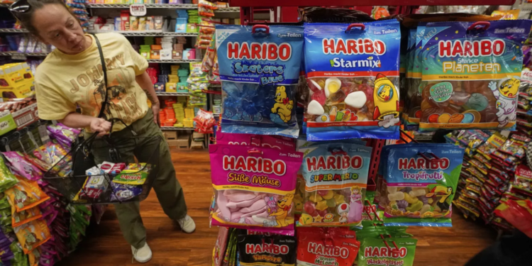 Kanabisi në qeset e Haribove, reagon kompania: Nuk ka ardhur nga procesi i prodhimit