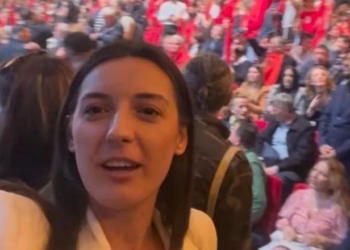Bardhi e përmendi në Kuvend, Zegjineja i përgjigjet: O Gazo, o lumëmadh! Baba Bufi jeton vetëm për…