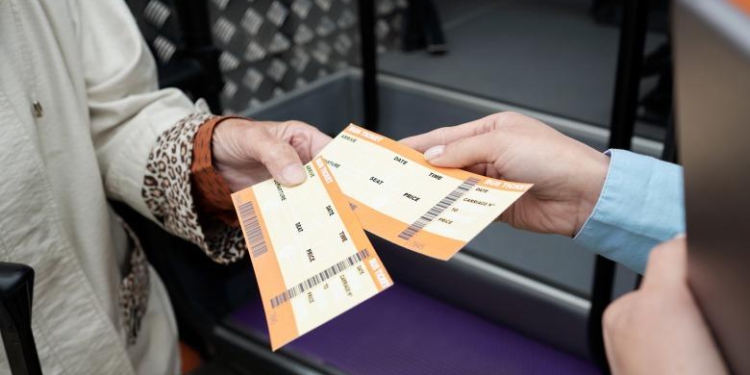 Ndeshja Shqipëri – Serbi/ Shisnin biletat në treg të zi nga 300 deri në 1000 euro, pranga 3 personave në Tiranë