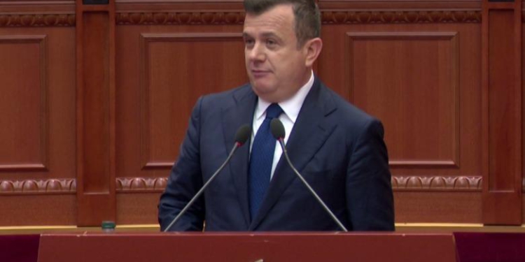 Balla-deputetëve demokratë: Mbylleni Sali Berishën në shtëpi! Po turpëron Shqipërinë 