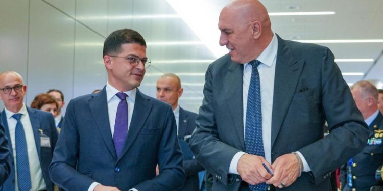 Ministri Vengu takohet me homologun italian, në fokus bashkëpunimi në fushën e mbrojtjes