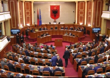 61 projektligjet e deputetëve mbetën në sirtarë! PS nuk hodhi në votim 38 nisma të PD, në mes ‘beteja’ për ‘ish sigurimsat’ në politikë