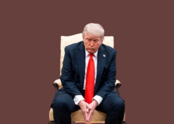 Donald Trump i vetmuar përballë një udhëkryqi historik