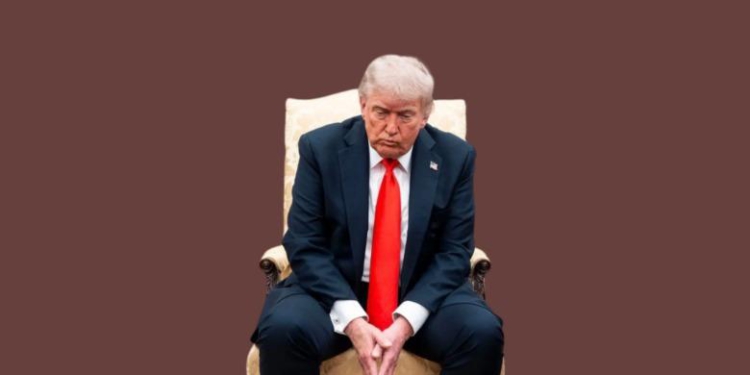 Donald Trump i vetmuar përballë një udhëkryqi historik