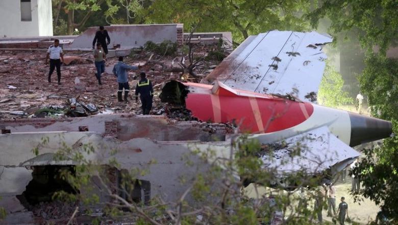 Tragjedia ajrore në Indi, hetuesit gjejnë një regjistrues zëri në kabinën e pilotit