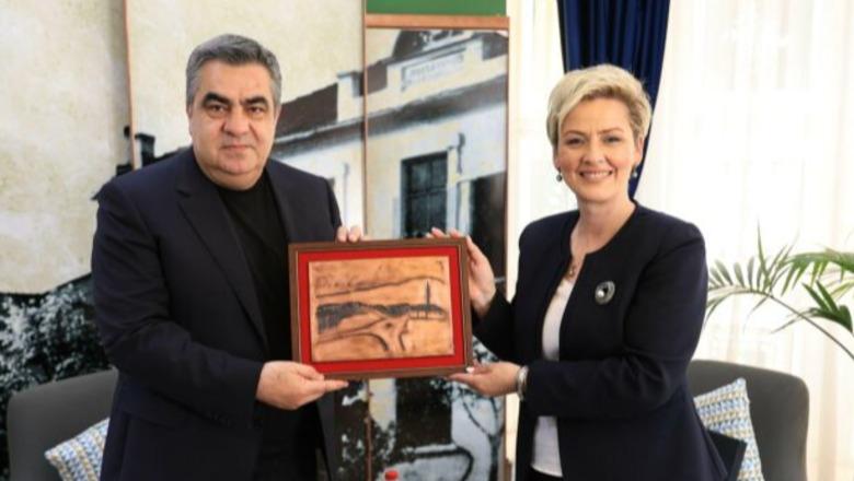 Ministri Gonxhja në Preshevë për Panairin e Parë të Librit Shqip: Gjuha është pasuria jonë e përbashkët