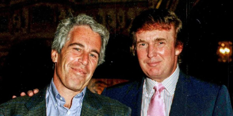 “Dosjet Epstein”: Çfarë janë ato dhe pse mund ta fusin Trumpin në telashe