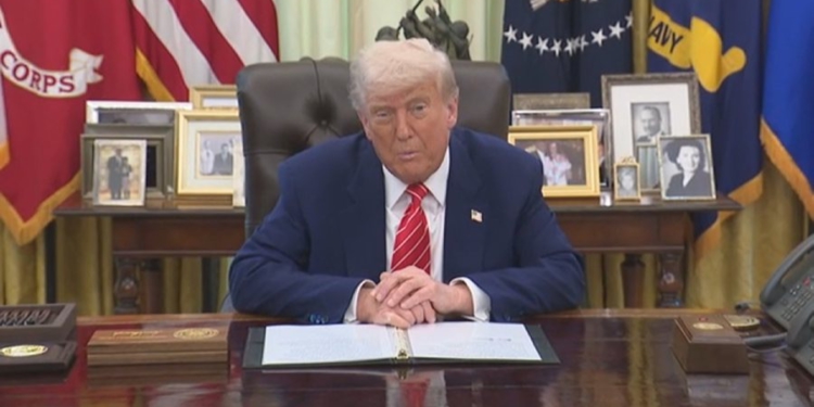 Trump paralajmëron rregullimin e marrëdhënieve Kosovë-Serbi: Biden mori disa vendime të marra, por unë do i rregulloj