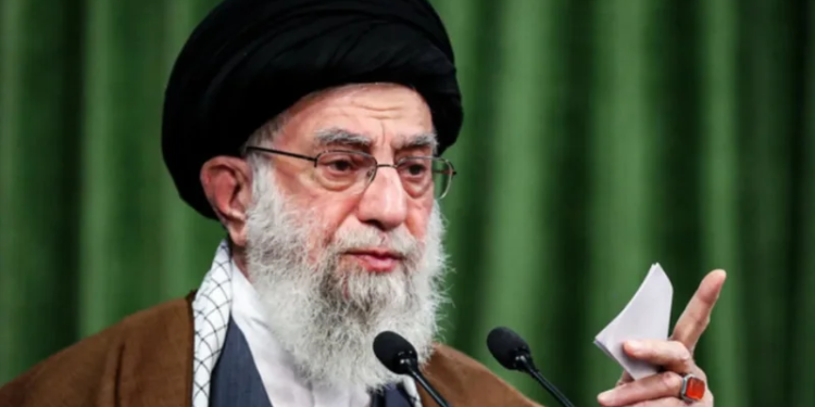 Udhëheqësi Suprem i Iranit reagon pas sulmeve amerikane: Armiku ka bërë një krim të madh, duhet të ndëshkohet