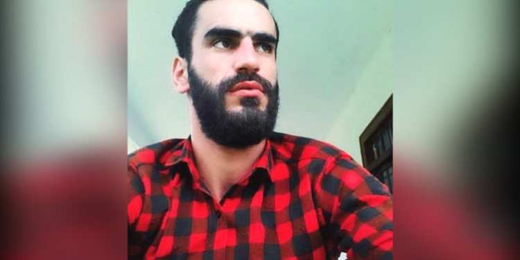 Vrau me thikë kushëririn, Hazbi Velsula “kyç” gojën në gjykatë, 31-vjeçari lihet në burg