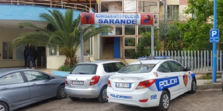 Arrestohet 54-vjeçari në Ksamil, dhunoi banesën e një gruaje dhe instaloi kamera