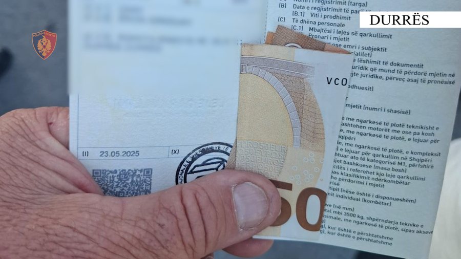 Tentoi të korruptojë policin me 50 euro, arrestohet 20-vjeçari në Durrës