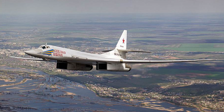Frikë pas sulmit ukrainas, Rusia zhvendos “Mjellmën e Bardhë” 500 km nga kufiri me Amerikën