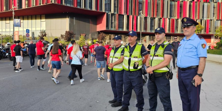 Masat për ndeshjen Shqipëri-Serbi, Proda falënderon efektivët dhe qytetarët