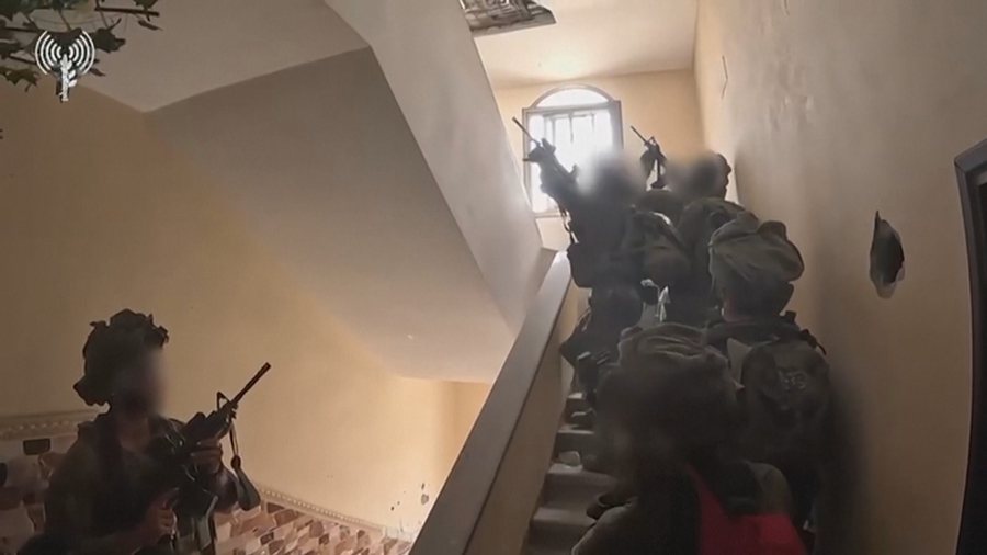 Nuk ndalet masakra në Gaza, Izraeli vret 17 palestinezë, plaçkiten 40 kamionë me ndihma