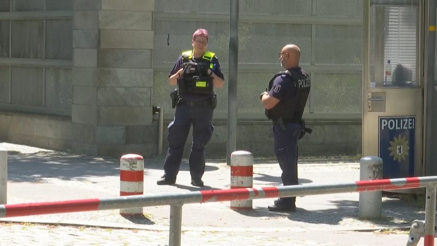 Frikë nga hakmarrja e Iranit, Izraeli mbyll ambasadat në të gjithë botën