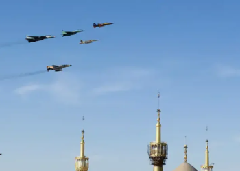 Rinisin negociatat, apo arratisje? Tre avionë iranianë zbresin në Oman