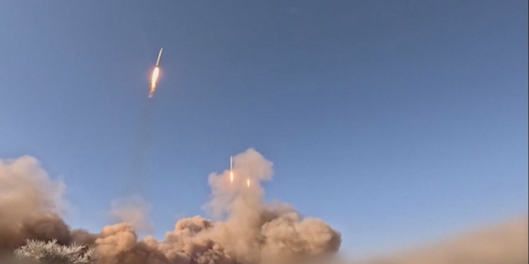 “Mos e prekni Ajatollahun”, Izraeli s’pyet për Moskën, bombardon qendrën kërkimore ushtarake në Teheran