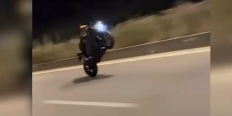 “Spektakël dhe rrezik në rrugë!” Policia vendos gjoba deri në 1 milion lekë për drejtuesit e motorëve