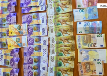 Fshehën në trup gati 23 mijë franga zvicerane dhe qindra euro, iu sekuestrohen në Durrës