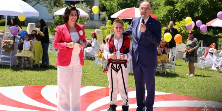 1 Qershori! Presidenti Begaj dhe Zonja e Parë takojnë fëmijë nga të gjitha trevat shqipfolëse