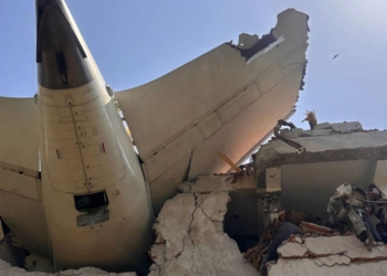 Rrëzimi i avionit drejt Londrës, asnjë i mbijetuar mes 242 pasagjerëve! Begaj: Shqipëria, solidaritet me të prekurit