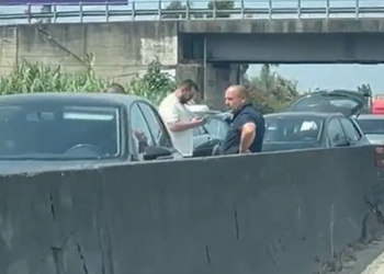 VIDEO / Dy aksidente shkaktojnë kaos në Tiranë-Durrës, 8 automjete të përfshira