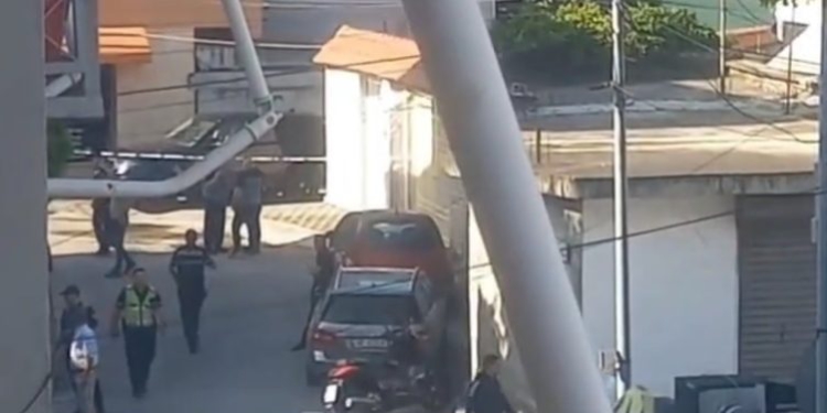 Plagosje në Tiranë, fqinji qëllon 31-vjeçarin me armë