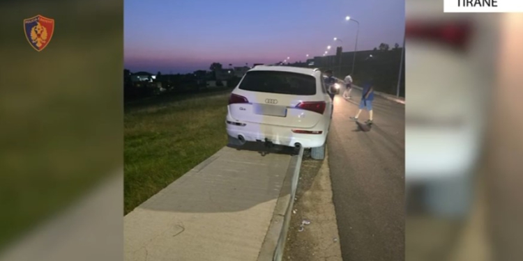Përplasi 5 këmbësorë me makinë, braktisi mjetin në rrugë dhe u arratis! Arrestohet shoferi 39-vjeçar