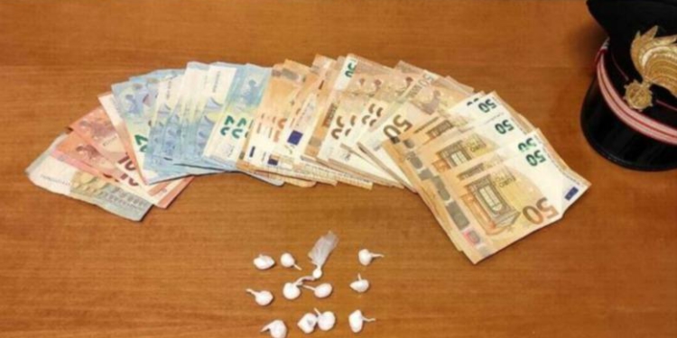 Shpërndanin kokainë në Peruxhia, arrestohen 2 shqiptarët e dyshuar, sekuestrohen drogë dhe valutë