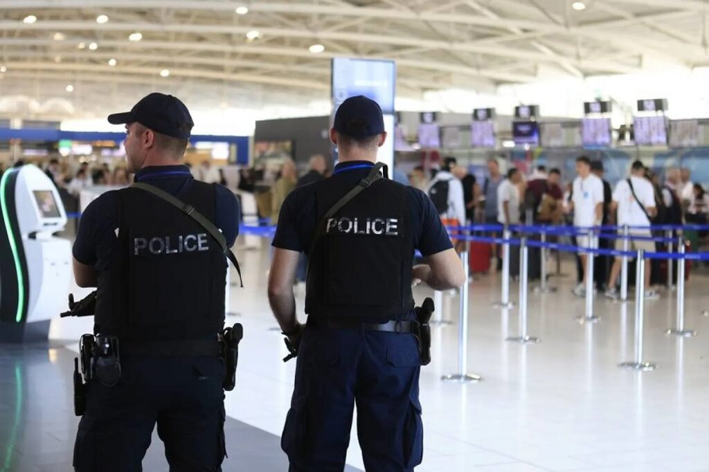 Monitoronte bazën ajrore britanike, arrestohet një spiun në Qipro
