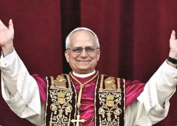 Papa nuk mori pjesë në drekën përpara zgjedhjes për të shkruar fjalën. “Ai e dinte tashmë se kishte fituar”