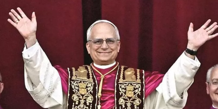Papa nuk mori pjesë në drekën përpara zgjedhjes për të shkruar fjalën. “Ai e dinte tashmë se kishte fituar”