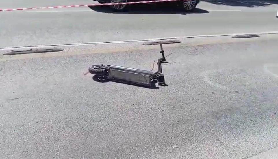 Aksident i rëndë në Tiranë, taksia përplas dy fëmijë që lëviznin me monopatinë
