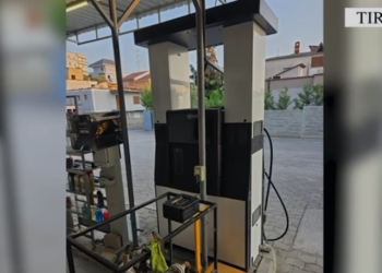 Arrestohet pronari i karburantit në Tiranë, shiste lëndë hidrokarbure pa kuponë