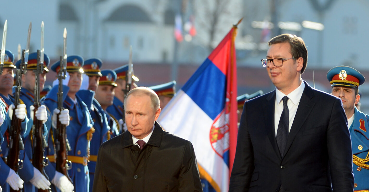 “Serbia e di rrezikun”, Rusia paralajmëron Beogradin për furnizimin e Ukrainës me armë: Të merren masa për…