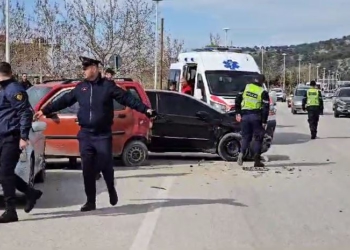 Aksident i rëndë në Burrel, plagosen katër persona