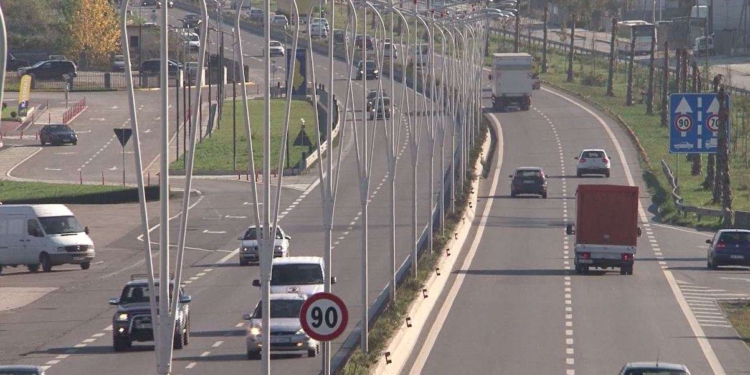 Sezoni turistik, eksperti: Ja cilët janë burimet e aksidentëve dhe rrugët problematike