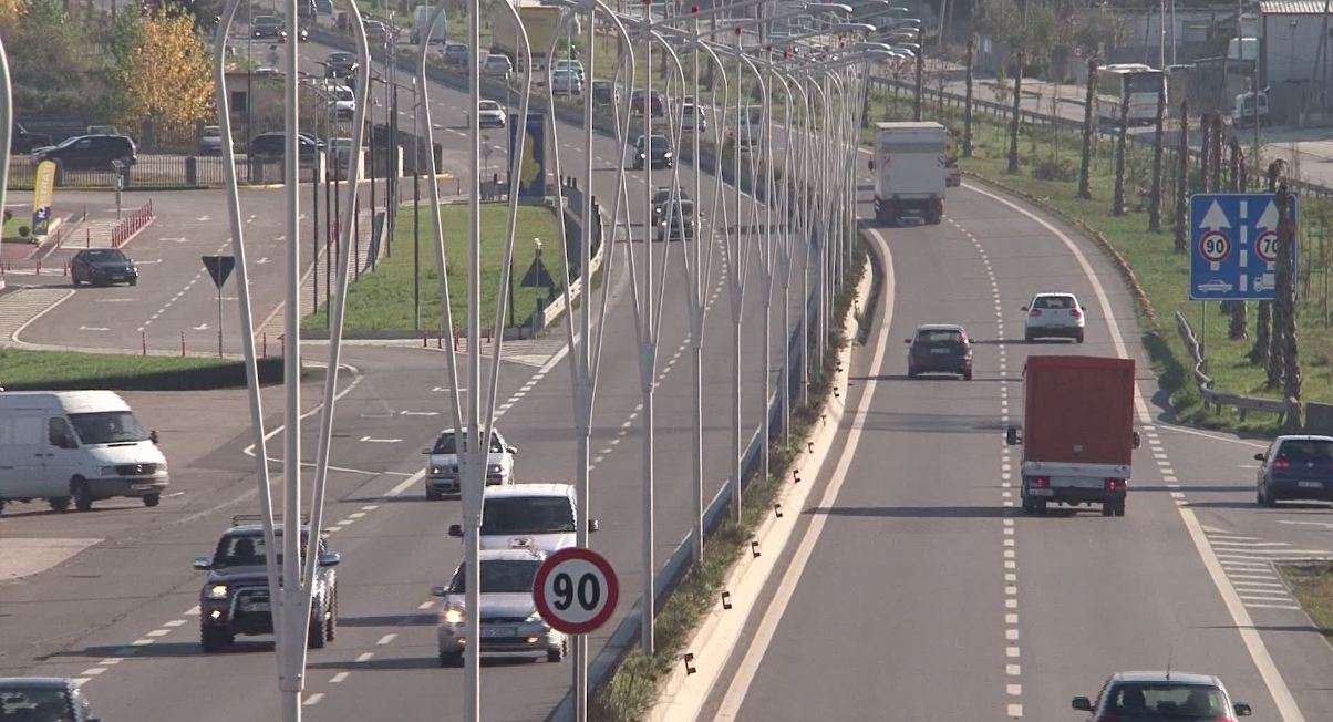 Sezoni turistik, eksperti: Ja cilët janë burimet e aksidentëve dhe rrugët problematike