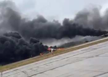 Ukraina godet katër baza ajrore ruse, të paktën 40 avionë të shkatërruar (VIDEO)
